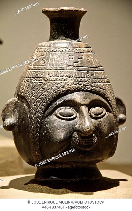 Ceramic vessel  Chimú culture 1100 AD- 1470 AD  Perú