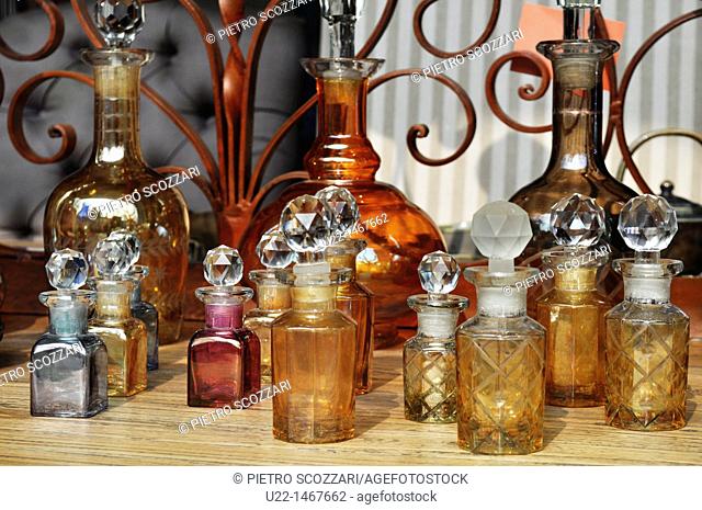 Shanghai (China): elegant bottles sold in a shop in the French Concession