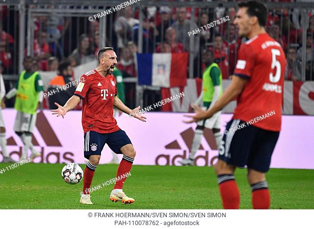 Franck RIBERY (FC Bayern Munich), anger, aggression, action. Re: Mats HUMMELS (Bayern Soccer 1. Bundesliga, 7.matchday, matchday07