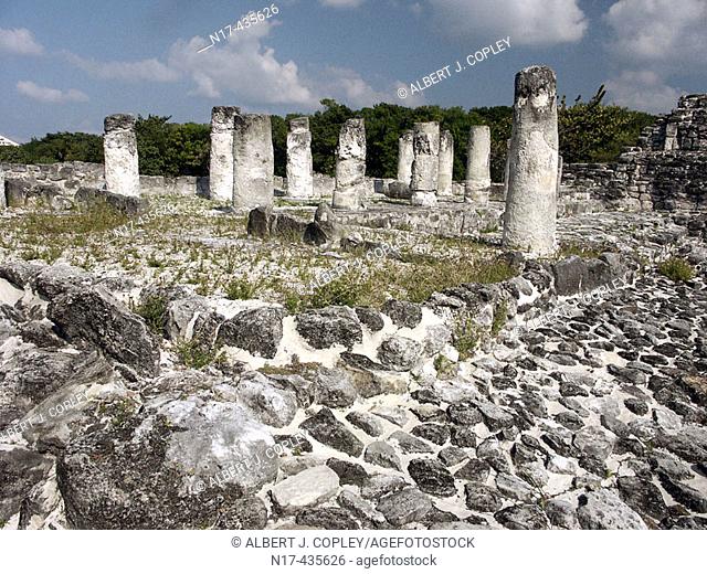 Ruinas del Rey (Ruins of the King) Maya archeological site (postclassic period, 1250-1521) near Cancún. Yucatán, Mexico