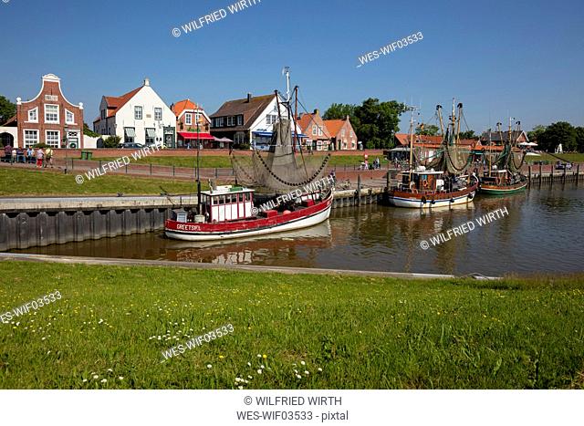 Germany, Lower Saxony, Krummhoern, Greetsiel, Neuharlingersiel, fishing harbour