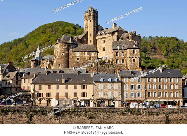France, Aveyron, Lot Valley, Estaing, labelled Les Plus Beaux Villages de France (The most beautiful villages of France), a stop on el Camino de Santiago
