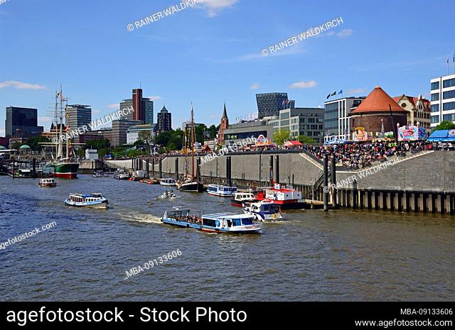 Europe, Germany, Hanseatic city of Hamburg, harbor, Baumwall, flood protection system, flood protection wall with integrated promenade