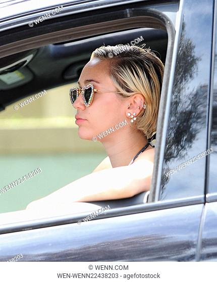 Miley Cyrus gives two big thumbs up when she arrives in Malibu Featuring: Miley Cyrus Where: Malibu, California, United States When: 30 Apr 2015 Credit: WENN