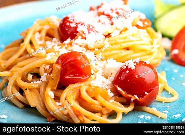Spaghetti Pasta mit Kirschtomaten