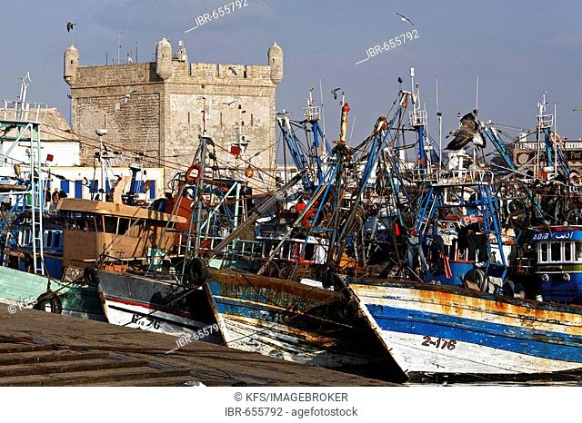 Picturesque fishing harbour and tower of Scala du Port Fortress, Essaouira, Morocco, Africa
