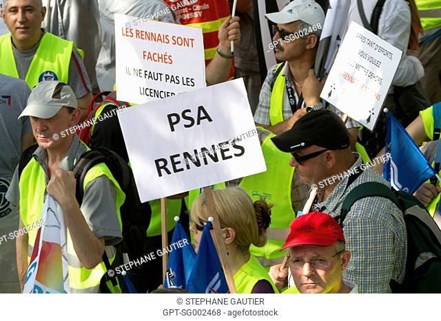 PSA RENNES EMPLOYEES DEMONSTRATING IN FRONT OF THE CORPORATION'S HEADQUARTERS AGAINST THE CLOSING OF THE FACTORY IN AULNAY SOUS BOIS DURING A MEETING OF THE...