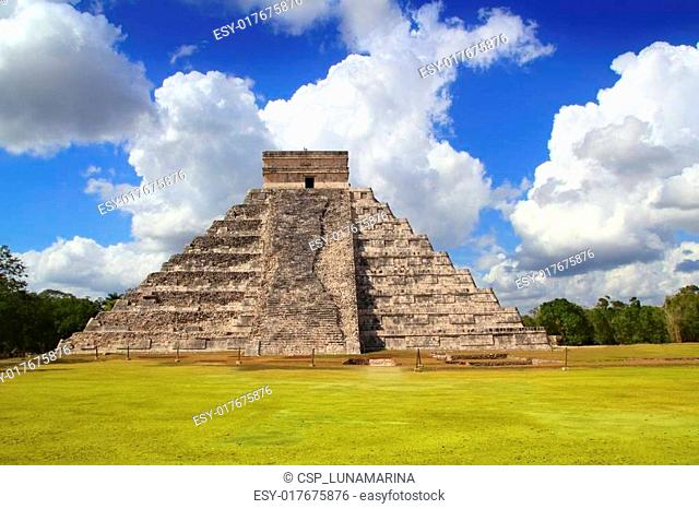 Ancient Chichen Itza Kukulcan Mayan Pyramid