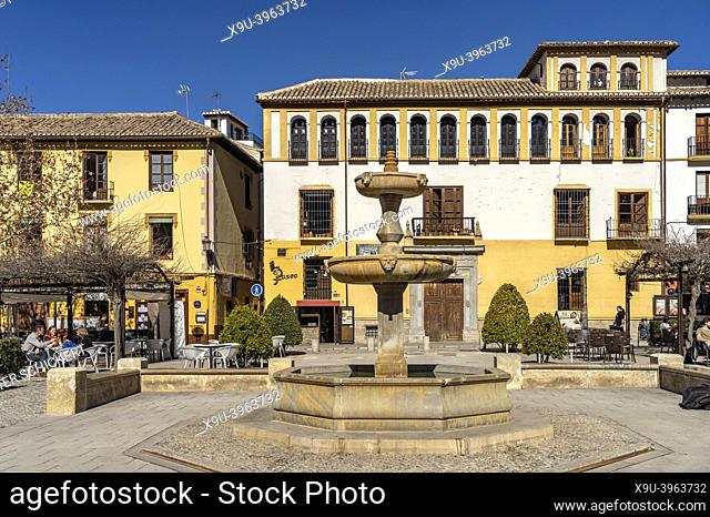 Fountain Fuente del Paseo de los Tristes in Granada, Andalusia, Spain