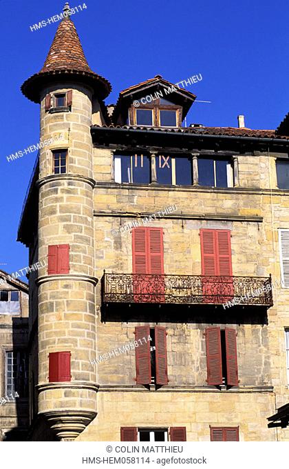 France, Lot (46), Figeac, Carnot square, tower of Cisteron house (13th century)