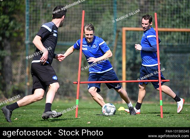 left to right coach Christian Eichner (KSC), Marco Thiede (KSC), Anton Fink (KSC). GES / Football / 2.Bundesliga: First training session of Karlsruher SC after...