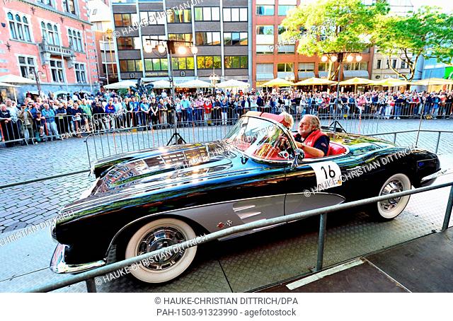 Participants start with a vintage car of type Chevrolet Corvette C1 at the City Grand Prix in Oldenburg (Germany), 26 May 2017. | usage worldwide