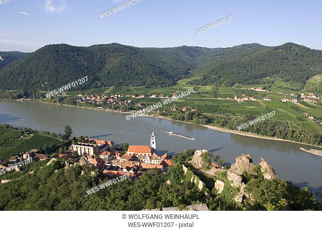 Austria, Duernstein, castle Duernstein, river Danube