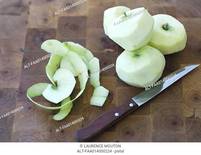 Peeled apples