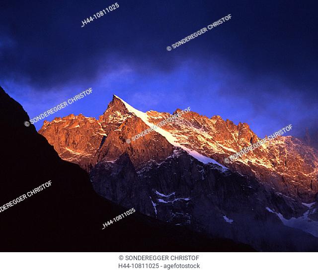 Aiguille de l'amone, blue, clouds, Val Ferret, white, light, morning, mountain, mountains, sky, sundown, sunrise, Va