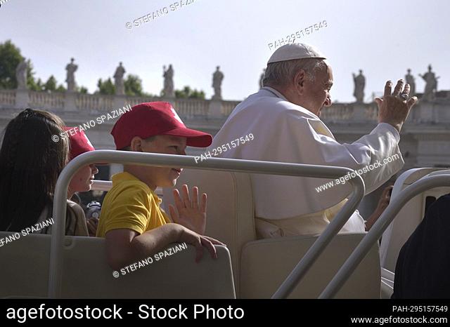 Ukrainian children.Pope Francis during a weekly general audience at Saint Peter's square on June 22, 2022. - vatican city state/State of the Vatican...