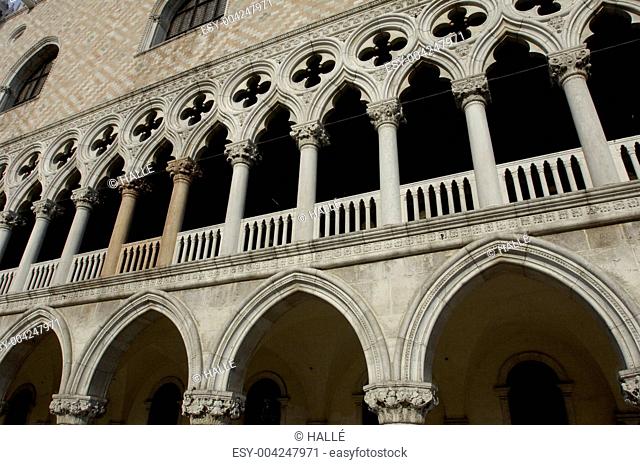 Italy, the doge’s palace in Venice