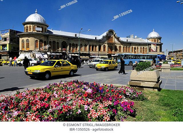 Central square Meidan-e Emam, Imam Khomeini, Hamadan, Hamedan, Iran, Persia, Asia