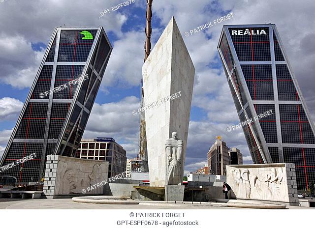 STATUE OF CALVA SOTELO IN FRONT OF THE TORRES KIO LEANING TOWERS, PUERTA EUROPA OR GATE OF EUROPE, PLAZA CASTILLA, PUERTA EUROPA OR GATE OF EUROPE