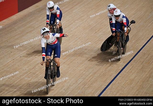 03 August 2021, Japan, Izu: Cycling/Track: Olympics, preliminary 4000m team pursuit, women, 1st round at Izu Velodrome. Great Britain's Katie Archibald (l)...