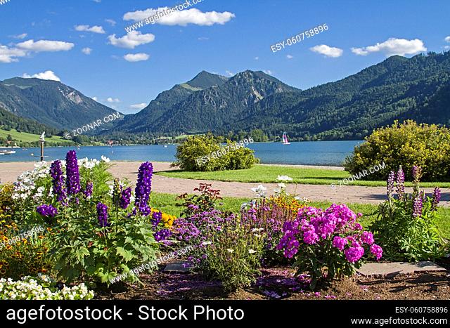 Schliersee - beliebter Urlaubsort mit gleichnamigen See in Oberbayern