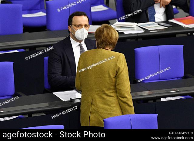 Jens Spahn and Angela Merkel at the 215th session of the German Bundestag in the Reichstag building. Berlin, 04.03.2021 | usage worldwide