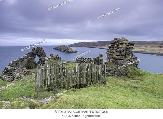 Duntulm Castle, North Trotternish Coast, Isle of Skye, Highlands, Scotland, United Kingdom