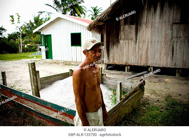 House, Man, Barreirinha Community, Macaco River, Manaus, Amazônia, Amazonas, Brazil