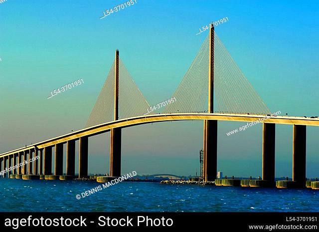Sunshine Skyway Bridge connecting st. petersburg and Palmetto Florida over Tampa Bay