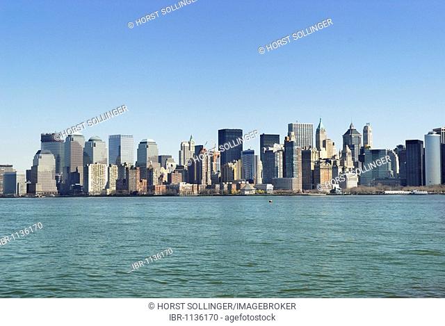 View of Financial District in Lower Manhattan across Hudson River, Manhattan, New York, USA