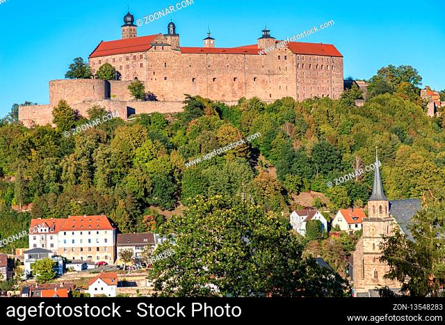 Mittelalterliche Burg in Kulmbach, Oberfranken, erbaut von Caspar Fischer, mit einem wunderschoenen Renaissancehof, genannt