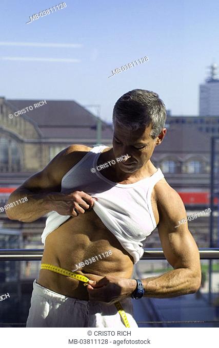 Balcony, man, measurement band, stomach scope, measures, Halbporträt,   Series, 40-50 years, 45 years, grey-haired, undershirt, muscle shepherd, leisurewear