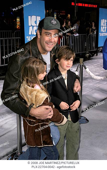 Ice Age: The Meltdown (Premiere) Brad Garrett with his children Hope and Maxwell 03-19-2006 / Mann's Grauman Chinese Theater / Hollywood