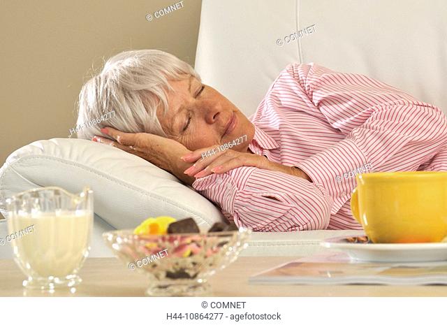 Pensioner, Senior, Old, Woman, Bed, Bedroom, Lying, Relaxing, Smiling, Quiet, Happy, Satisfied