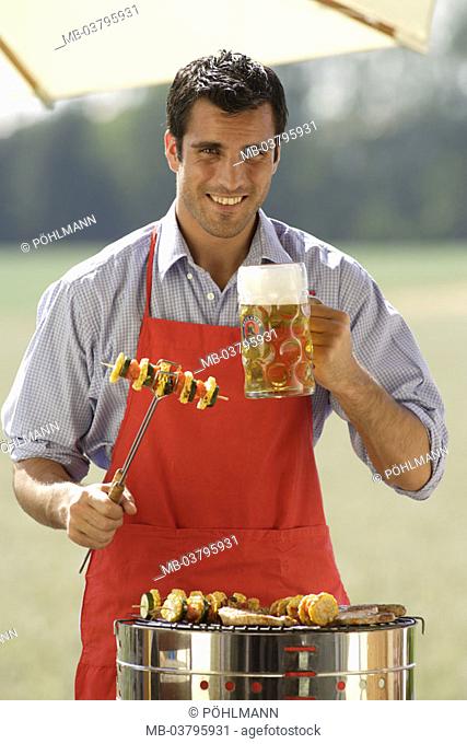 Man, crickets, apron, Grillzange,  Vegetable skewer, beer mug, Gartengrill  Grill, charcoal grill, grill rust, foods, meal, drinking, food, nutrition