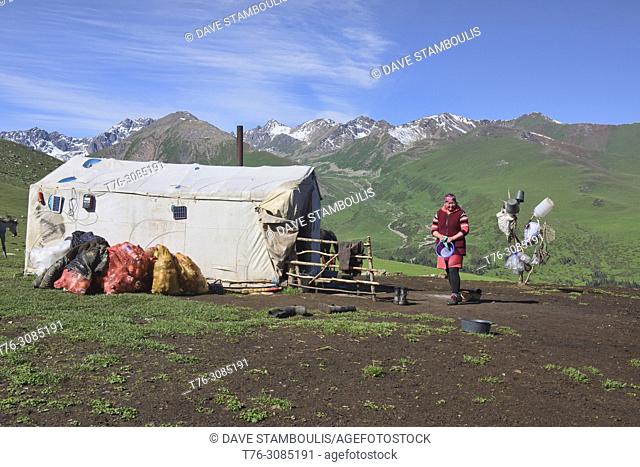 Kyrgyz herders' camp on the alpine Keskenkija Trek, Jyrgalan, Kygyzstan