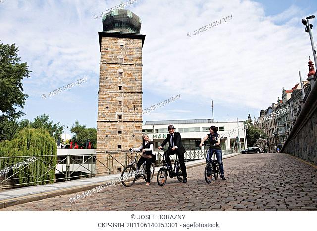Electric bike, electric powered bicycle, cyclist, urban, city, transport CTK Photo/Josef Horazny , MR