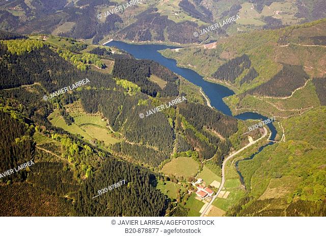 Ibaieder reservoir, Matxinbenta, Azpeitia, Guipuzcoa, Basque Country, Spain