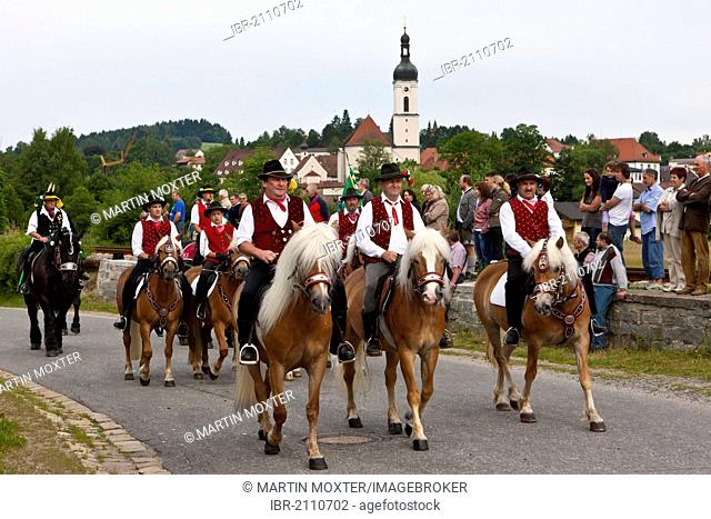 Koetztinger Pfingstritt, one of the largest mounted religious processions in Europe, at Pentecost, Bad Koetzting, Bavaria, Germany, Europe, PublicGround