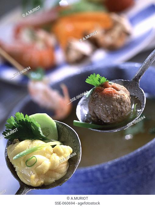 Fish and meat fondue