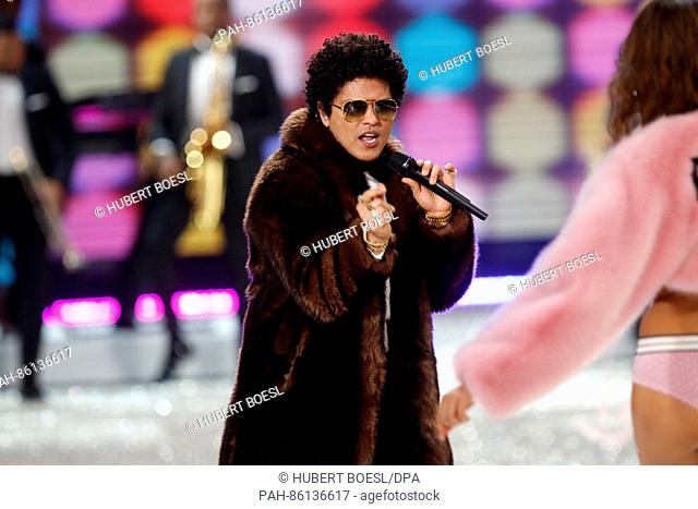 Bruno Mars performs during the 2016 Victoria's Secret Fashion Show at the Grand Palais in Paris, France, 30 November 2016. Editorial use only