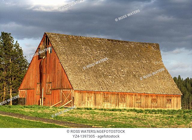 Red barn in northern Spokane, Washington State USA