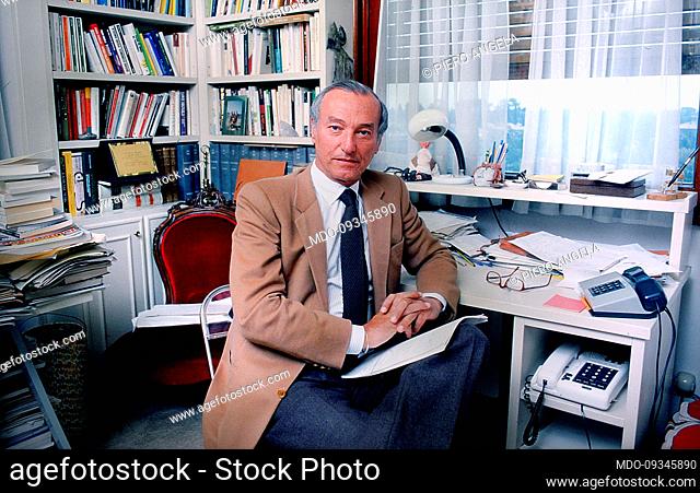 Piero Angela Italian science writer, journalist, TV presenter and essayist photographed in his home. Rome (Italy), 1990s