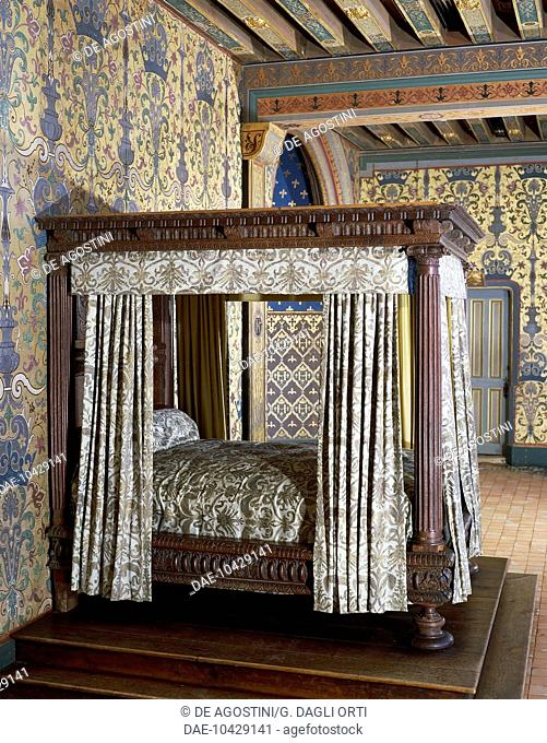 Canopy bed, supported by four fluted columns, from the room of Henry III, King of France from 1574 to 1589, Chateau de Blois, France, 16th century