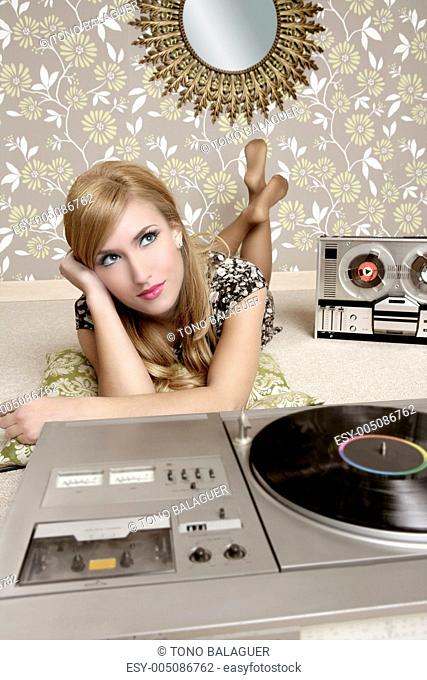audiophile retro woman vinyl turntable music