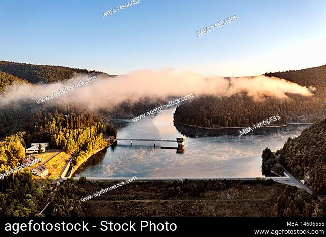 Germany, Thuringia, Schleusegrund, Schönbrunn, Schönbrunn dam, dam wall, low hanging cloud, landscape, forest, mountains, morning light, aerial photo