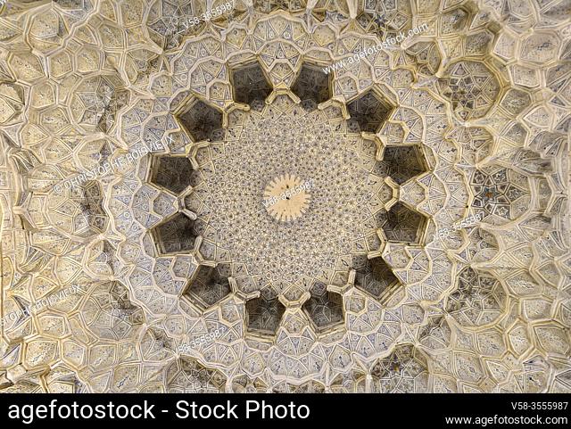 Uzbekistan, Unesco World Heritage Site, Samarkand, Chah-i-Zinda necropolis, Qazi Zadeh Rumi mausoleum (15th C), Elaborately decorated cupola