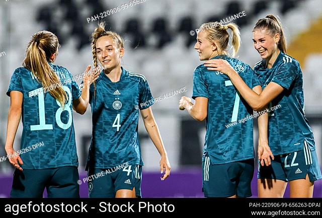 06 September 2022, Bulgaria, Plowdiw: Soccer, Women: World Cup Qualification Europe Women, Bulgaria - Germany, Group Stage, Group H, Matchday 10