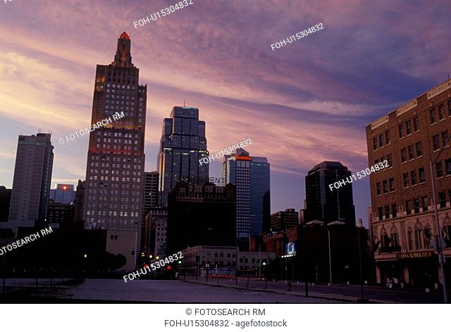 Kansas City, MO, Missouri, Kansas City Power & Light Building, downtown, sunset