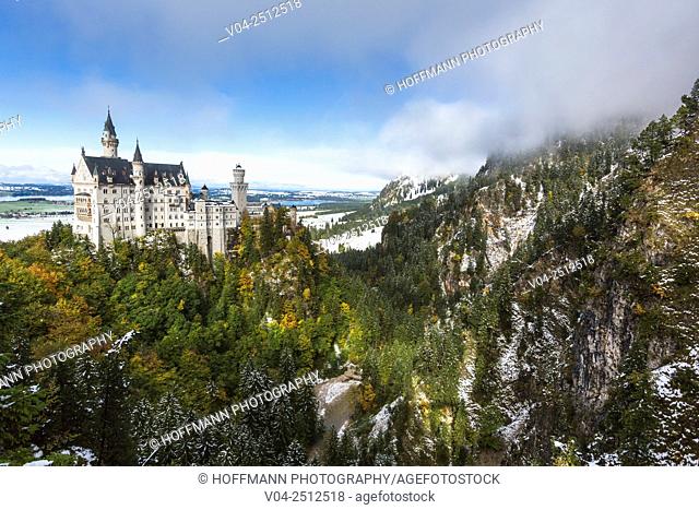 Famous Neuschwanstein Castle (New Swanstone Castle) in winter, Hohenschwangau, Bavaria, Germany, Europe